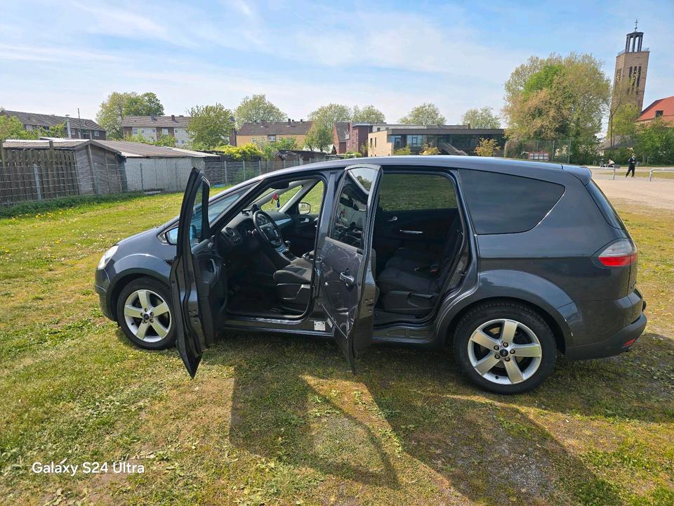 Ford S-Max 2009 — photo 9