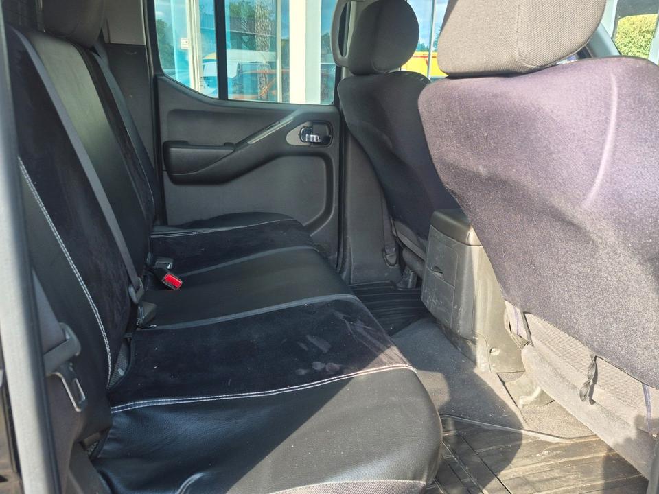 Nissan Navara 2009 — photo 10