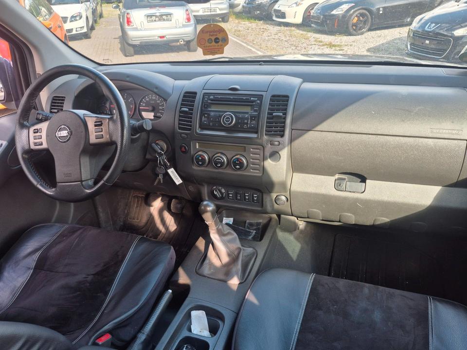 Nissan Navara 2009 — photo 11
