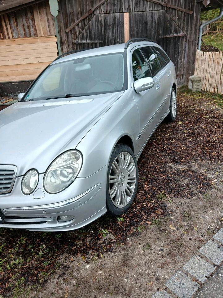 Mercedes Benz E 220 2006 — двигун