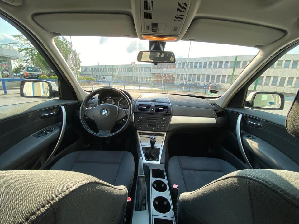 BMW X3 2009 — photo 11