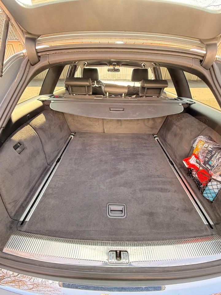 Audi A6 2010 — photo 12