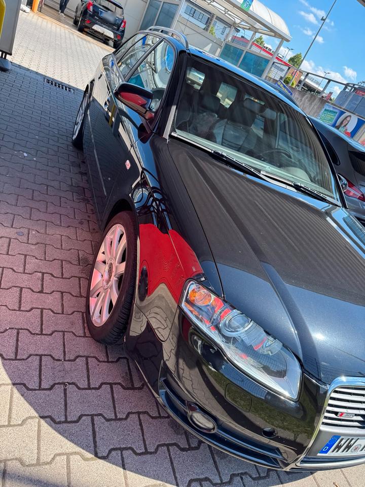 Audi A4 2005 — engine