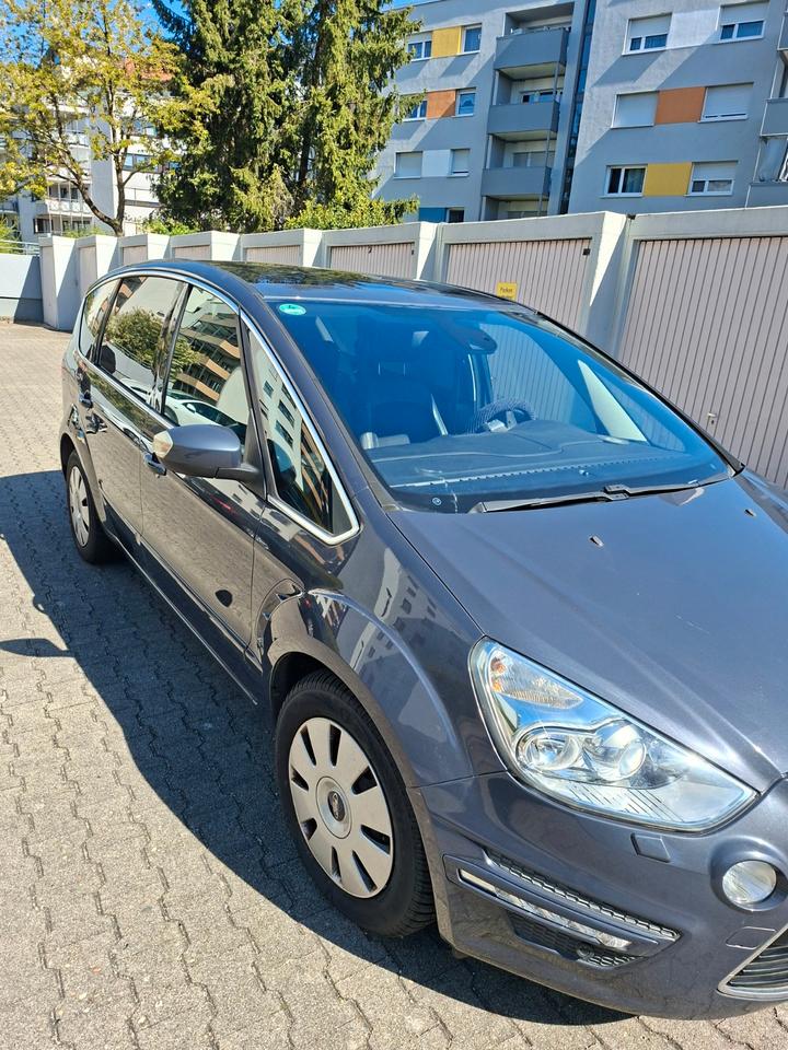 Ford S-Max 2011 — photo 10
