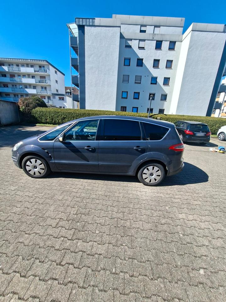 Ford S-Max 2011 — photo 14