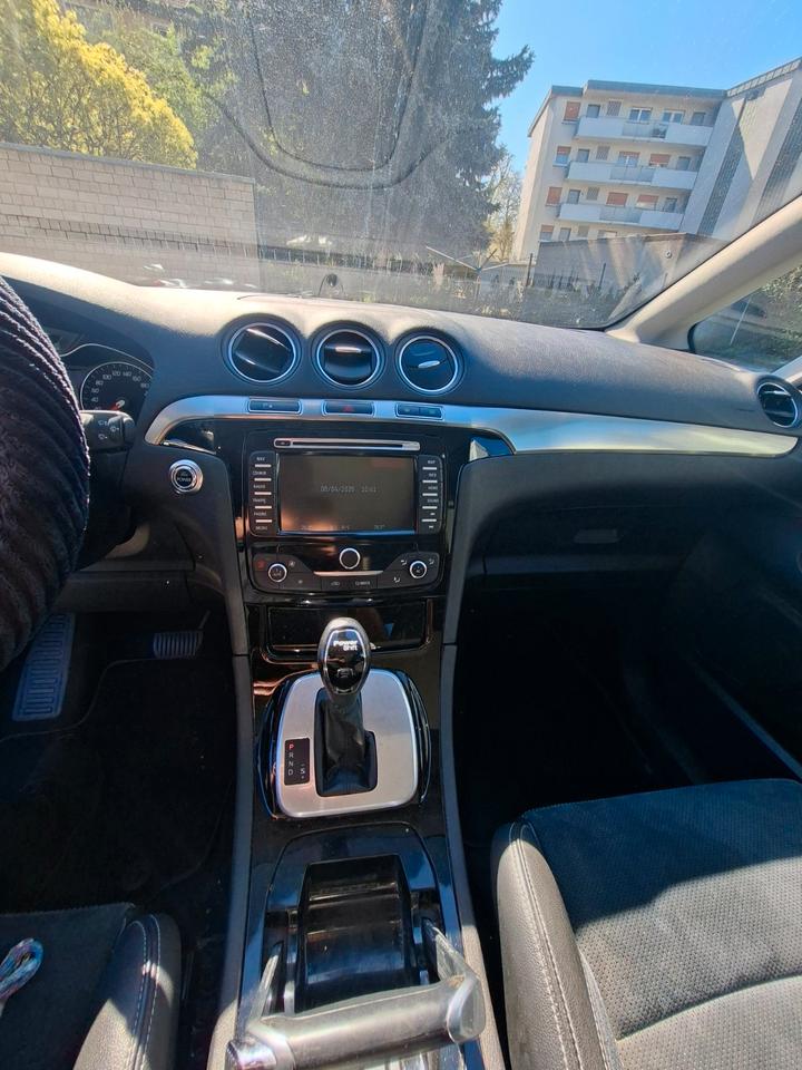 Ford S-Max 2011 — engine