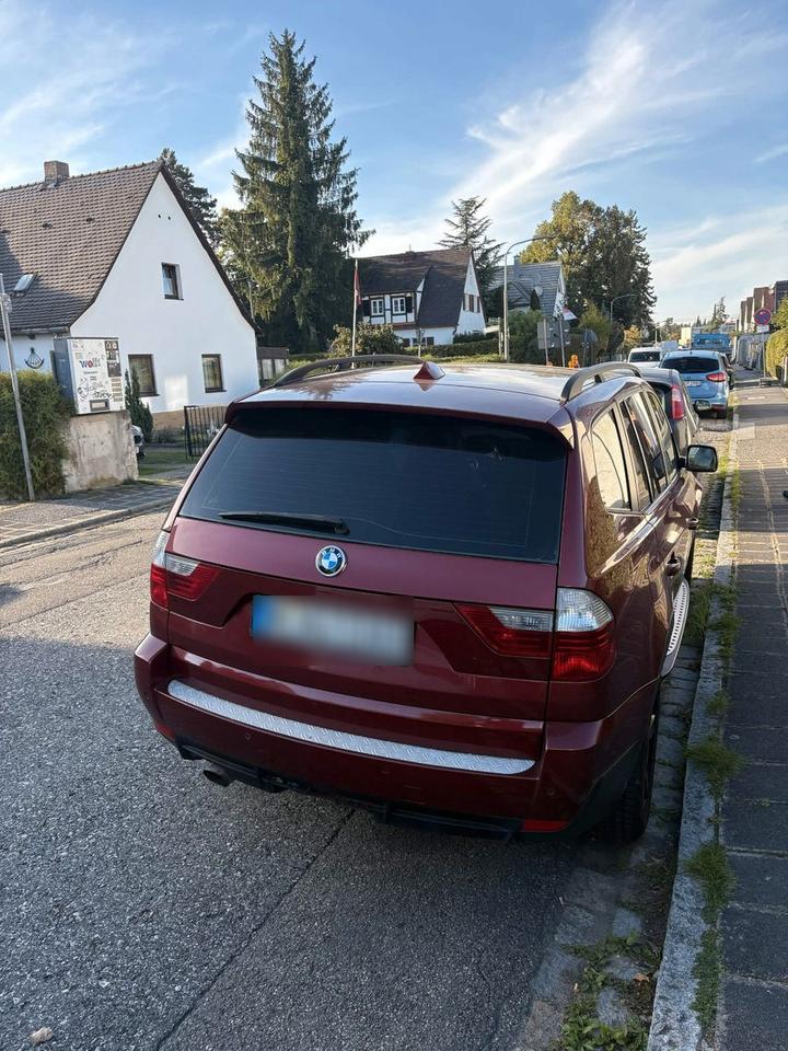 BMW X3 2009 — engine