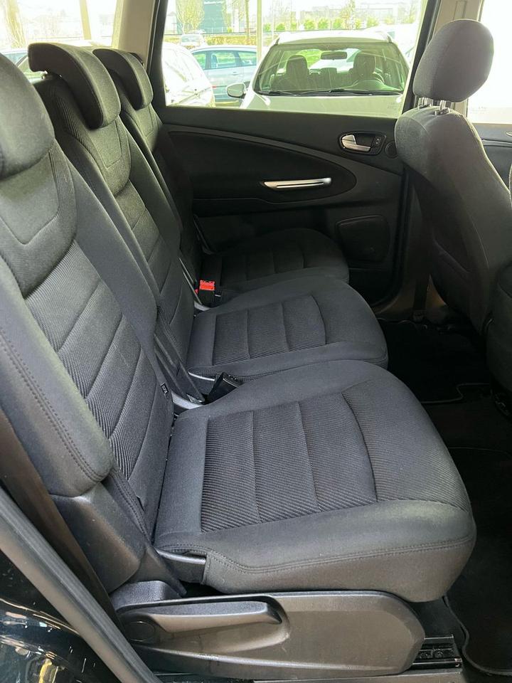 Ford S-Max 2010 — photo 12