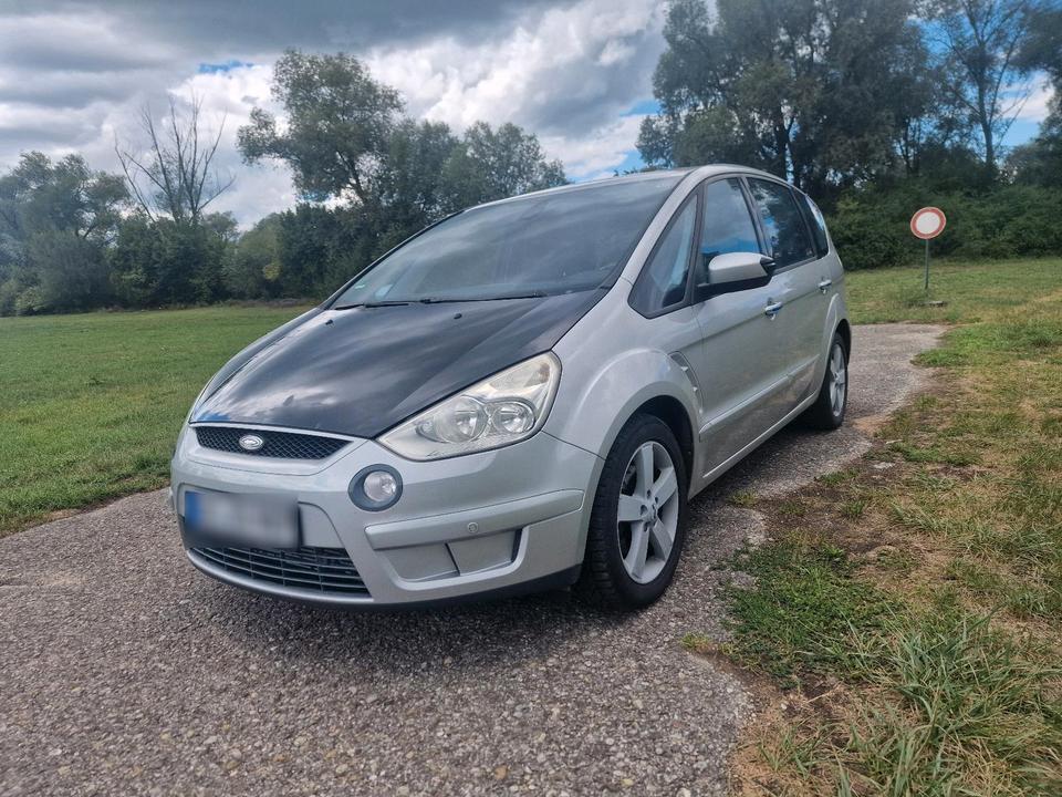 Ford S-Max 2008 — вигляд ззаду