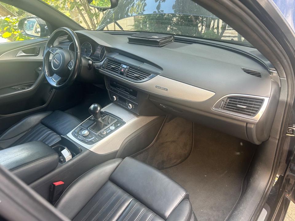 Audi A6 2011 — photo 14