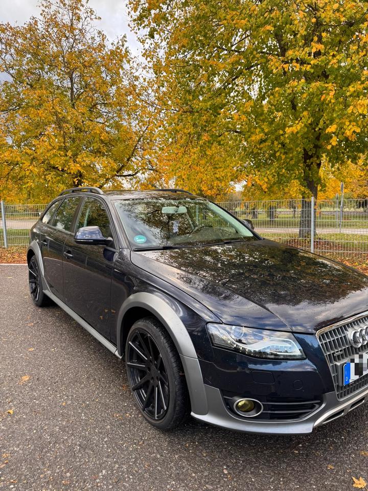 Audi A4 Allroad 2010 — rear view
