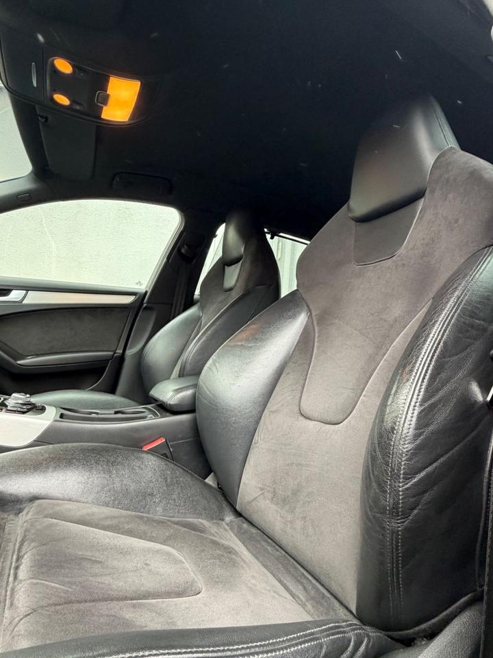 Audi A4 2011 — photo 16