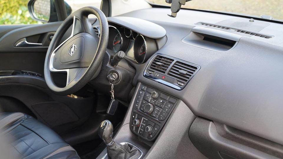 Opel Meriva 2012 — photo 11