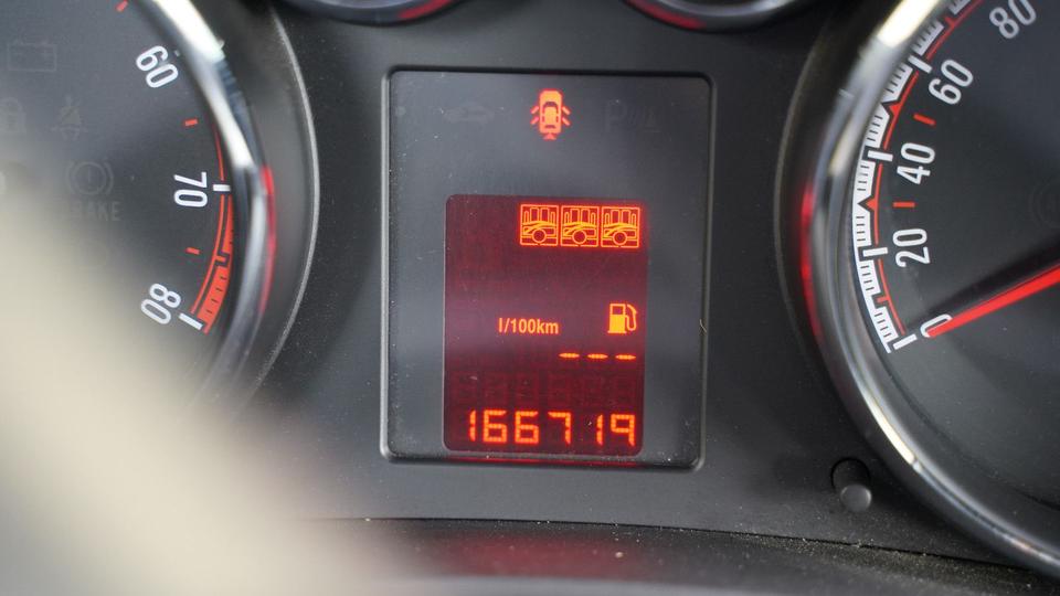 Opel Meriva 2012 — photo 9