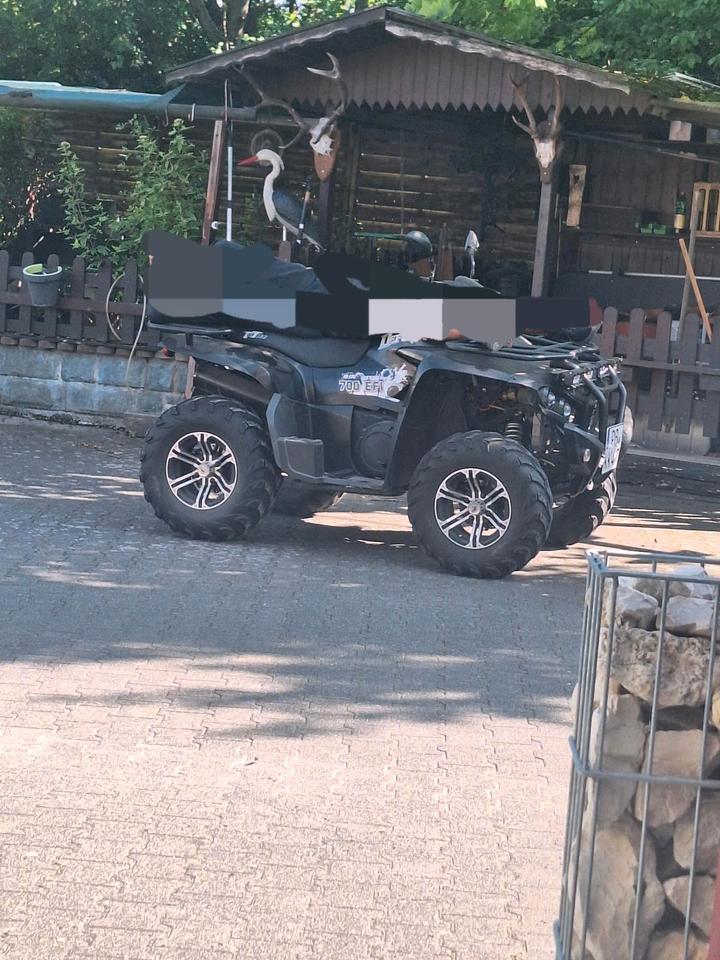 Weitere Motorräder Quad 700 Triton Defcon 2012 — interior