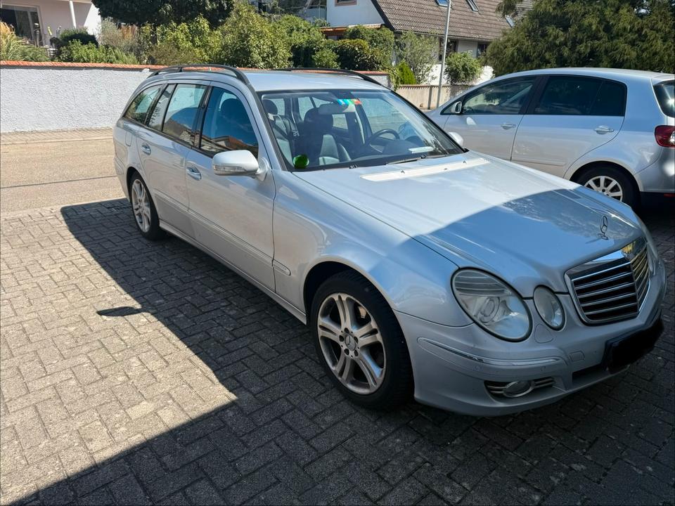 Mercedes Benz E 280 2007 — вигляд ззаду