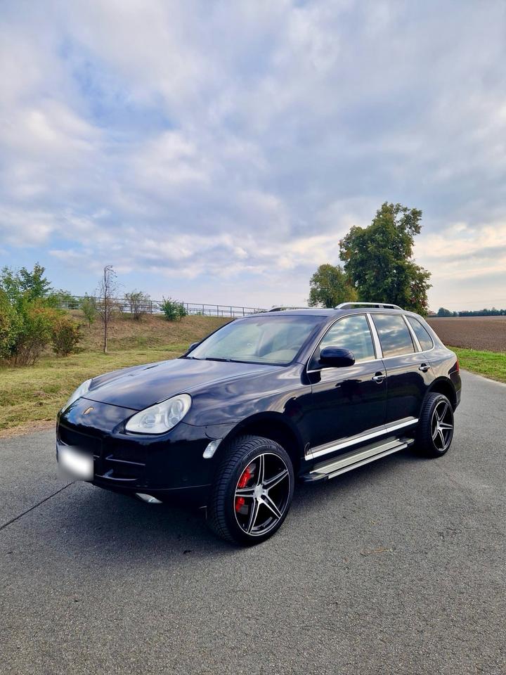Porsche Cayenne 2005 — вигляд ззаду