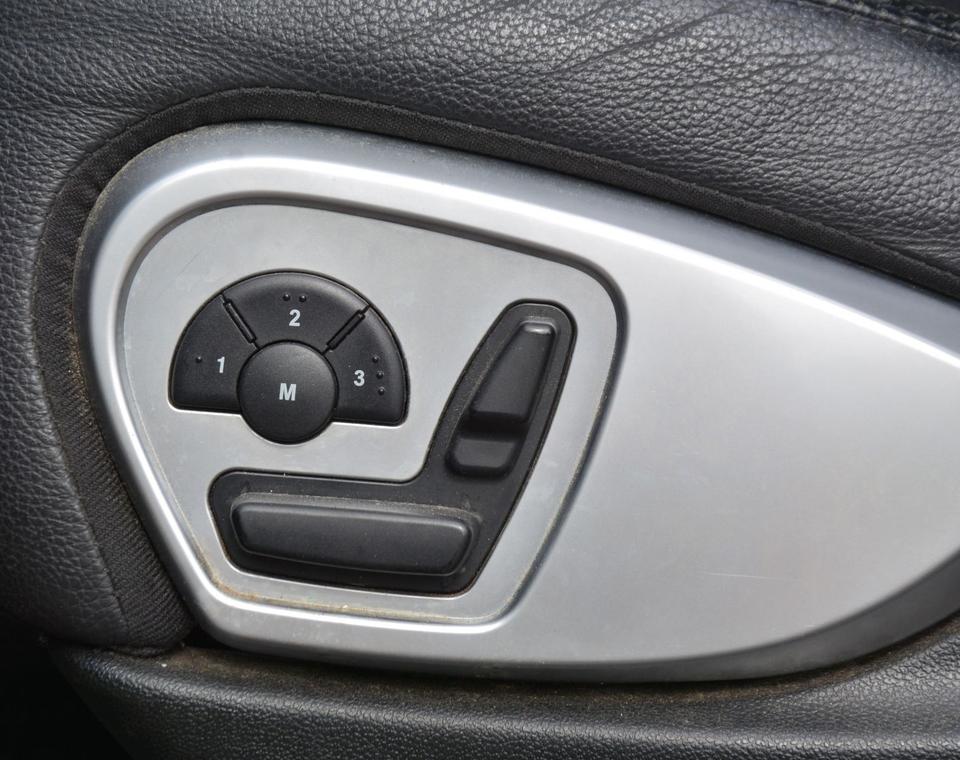Mercedes Benz R 320 2008 — photo 12