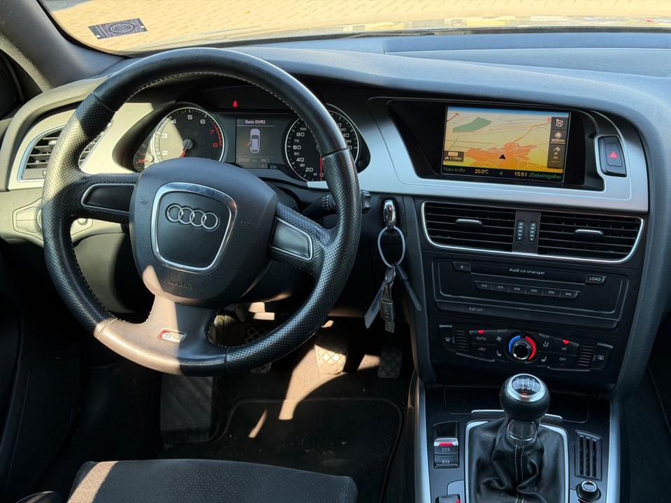 Audi A4 2009 — photo 11
