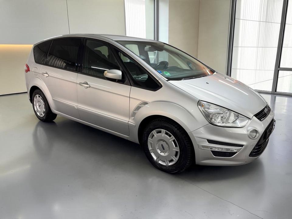 Ford S-Max 2014 — interior