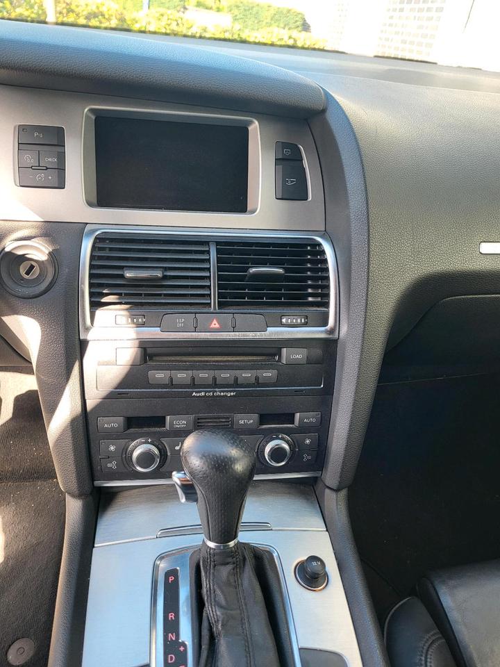 Audi Q7 2008 — photo 6
