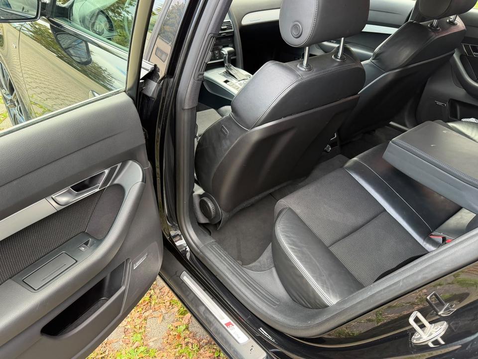 Audi A6 2010 — photo 15