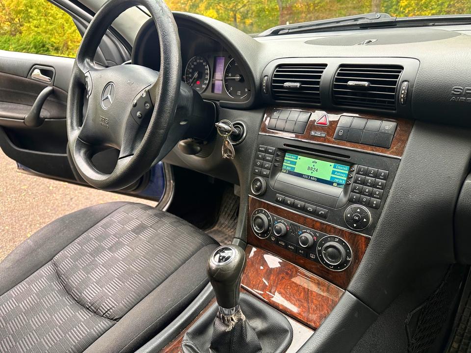 Mercedes Benz C 220 2007 — photo 8