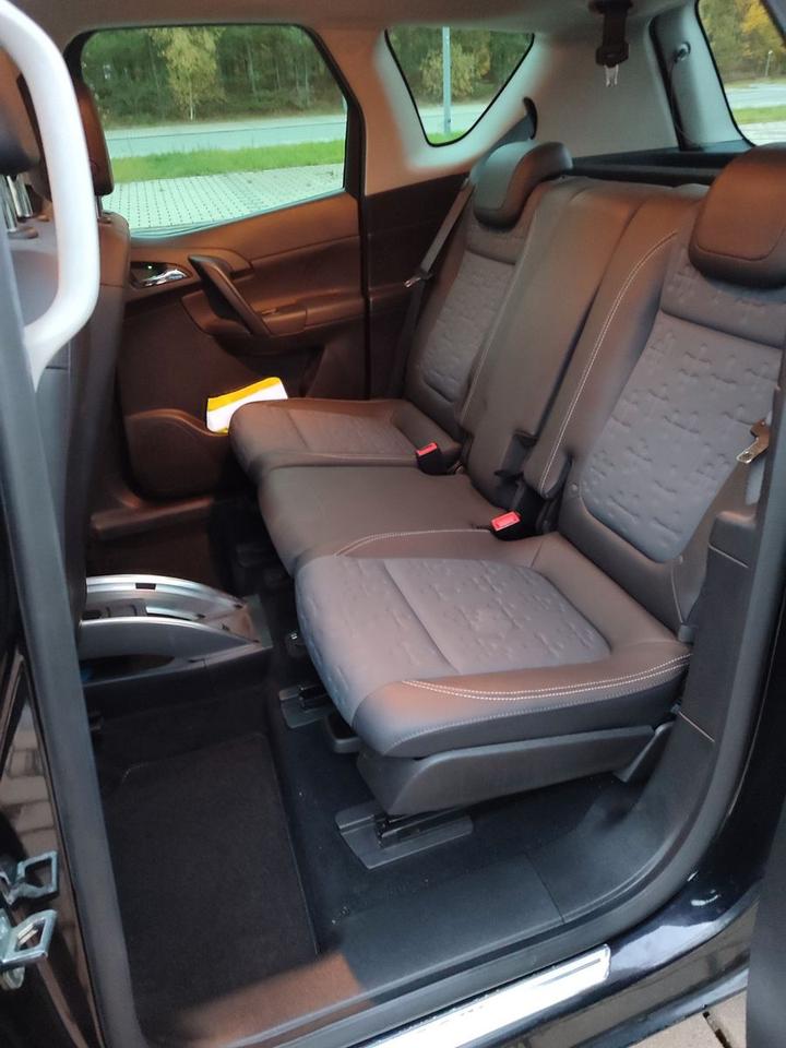 Opel Meriva 2011 — photo 10