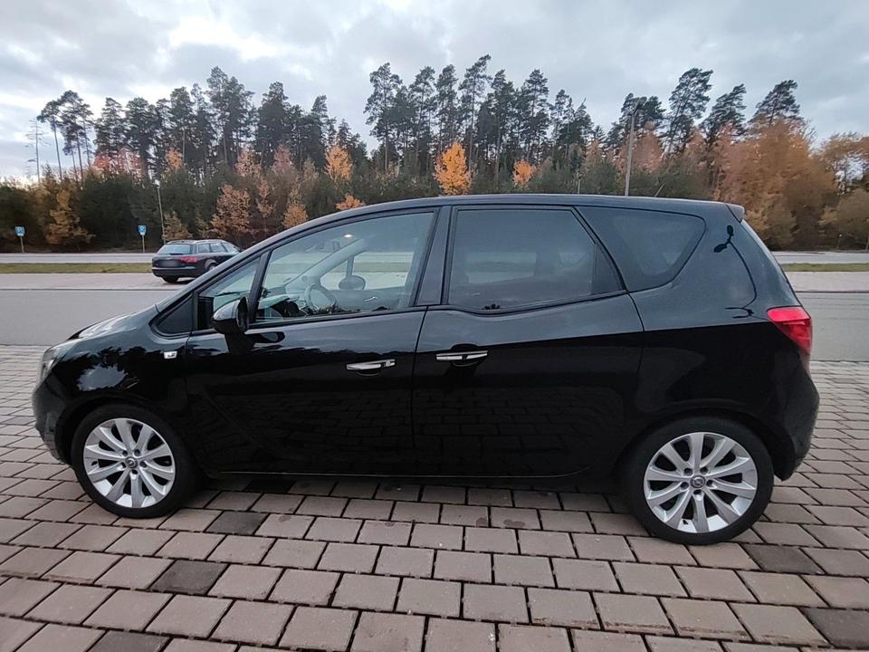 Opel Meriva 2011 — photo 8