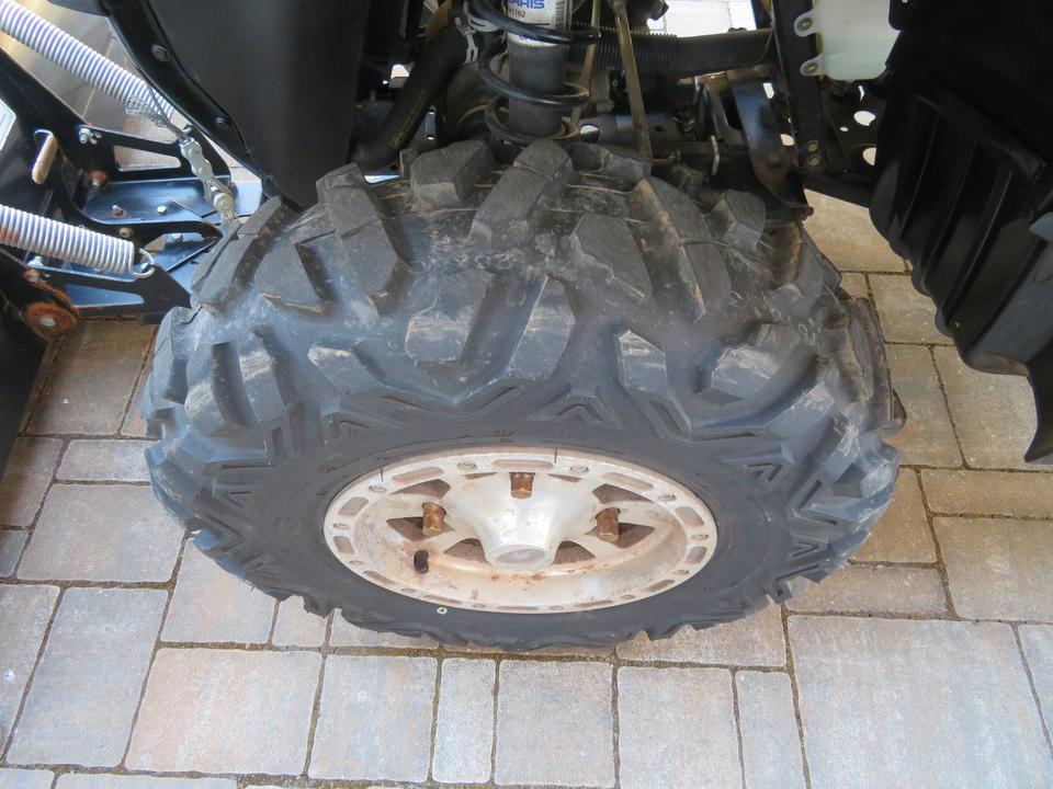 Weitere Motorräder Sehr gepflegtes ATV/Quad Polaris 800 Sportsman mit Schneeschild 2007 — photo 11
