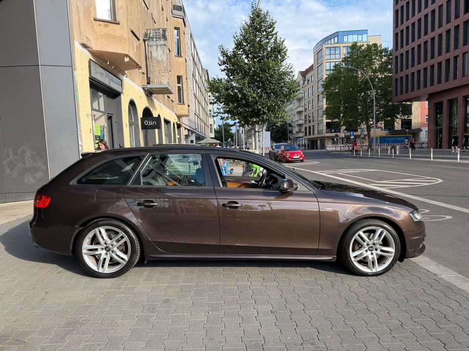 Audi A4 2011 — двигун