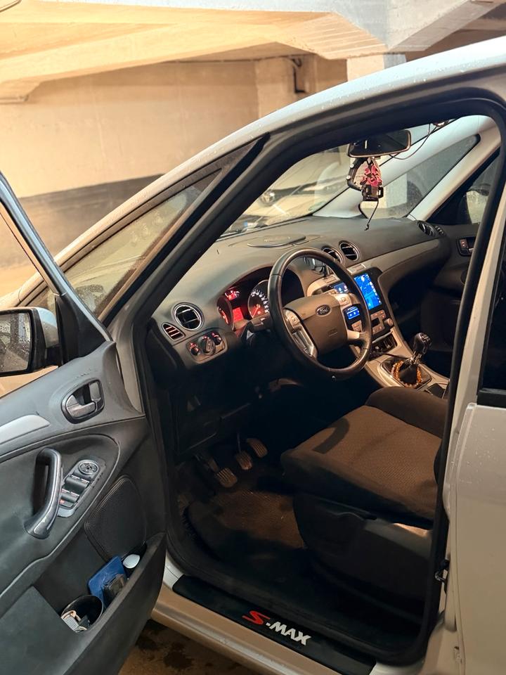 Ford S-Max 2009 — photo 5