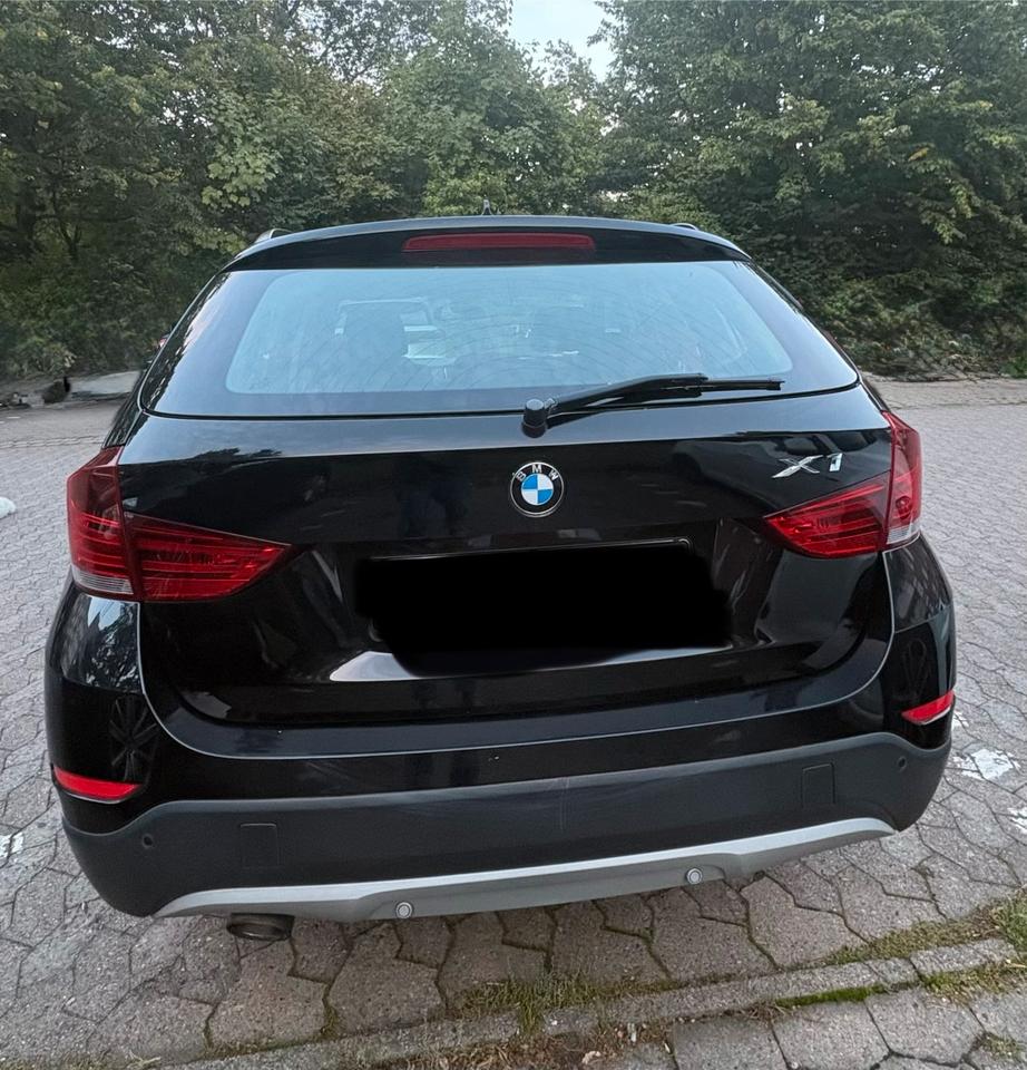 BMW Gelöscht • BMW X1, S Drive 20d 2013 — interior