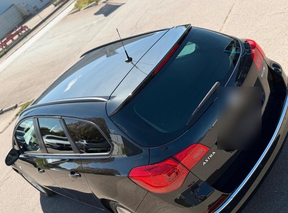 Opel Astra 2015 — photo 5