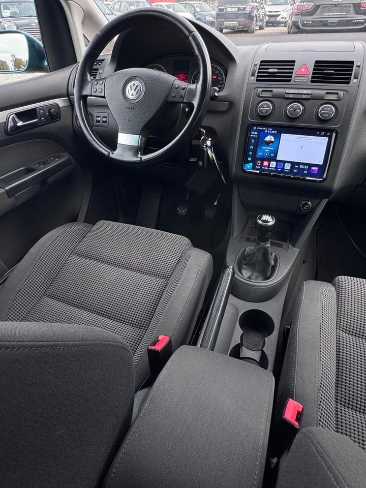 Volkswagen Touran 2004 — photo 6