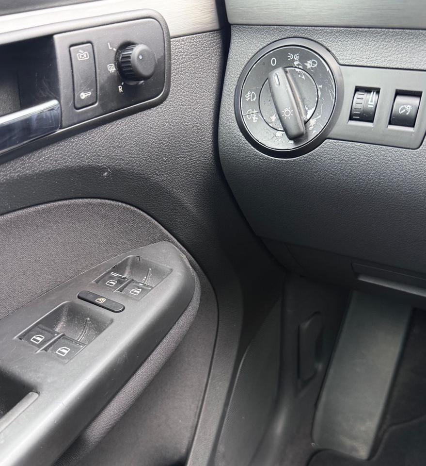 Volkswagen Touran 2004 — photo 7
