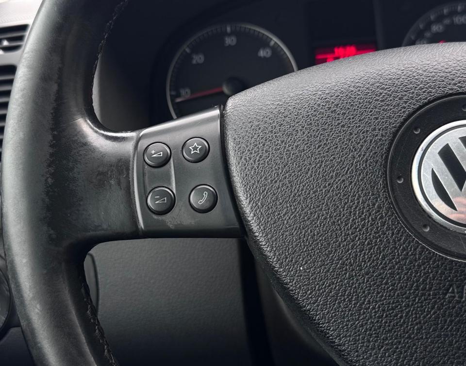 Volkswagen Touran 2004 — photo 8