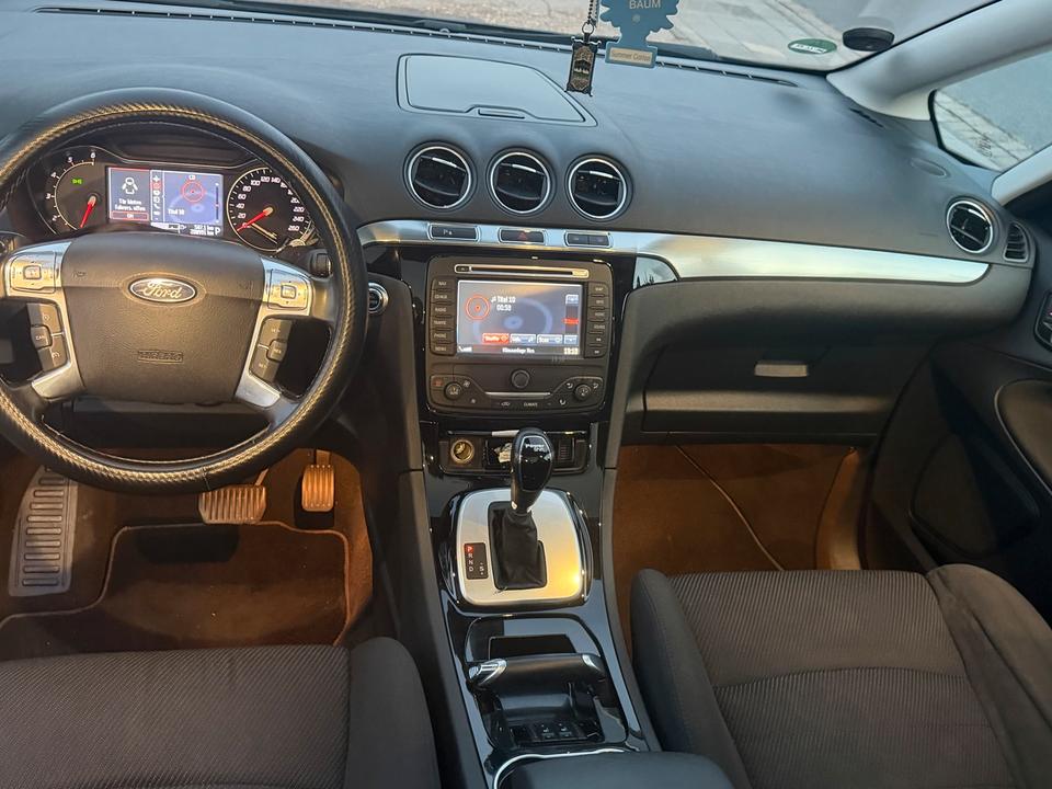 Ford S-Max 2011 — photo 5