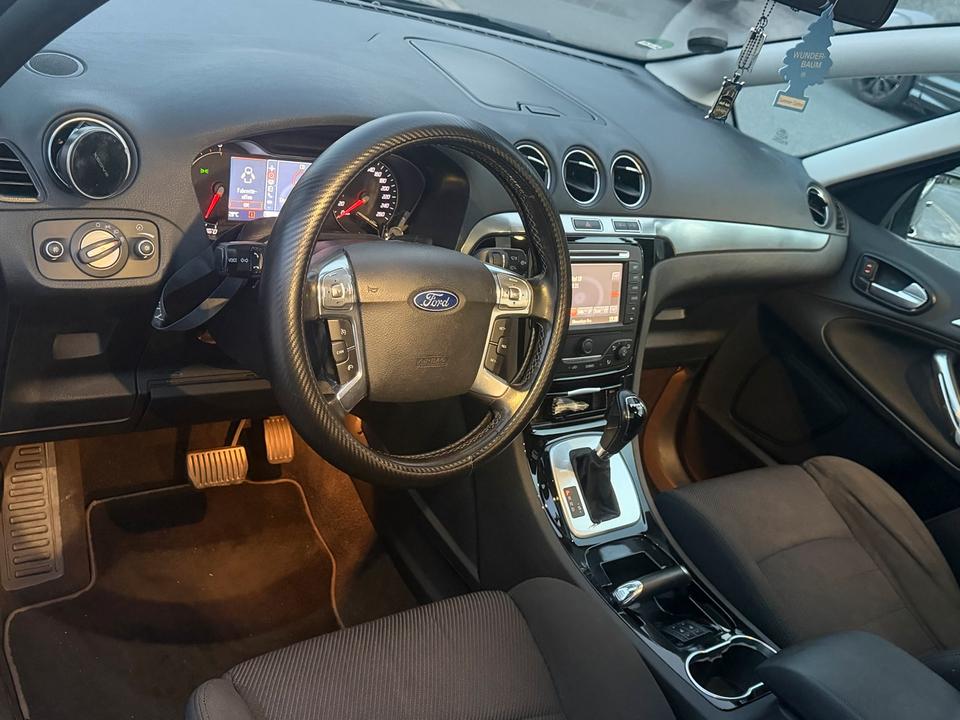 Ford S-Max 2011 — photo 6