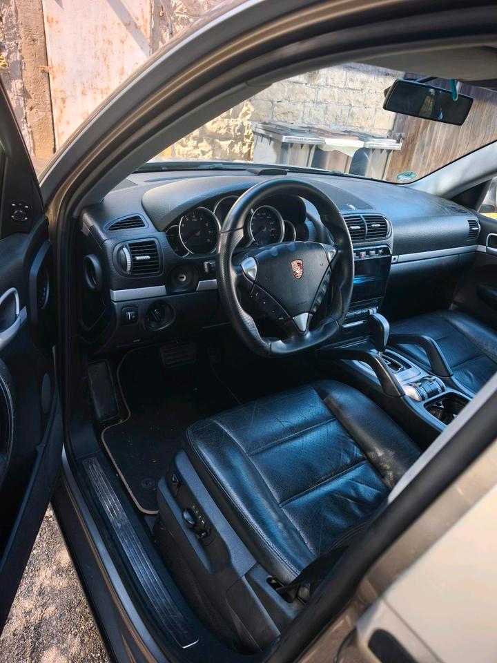 Porsche Cayenne 2005 — engine