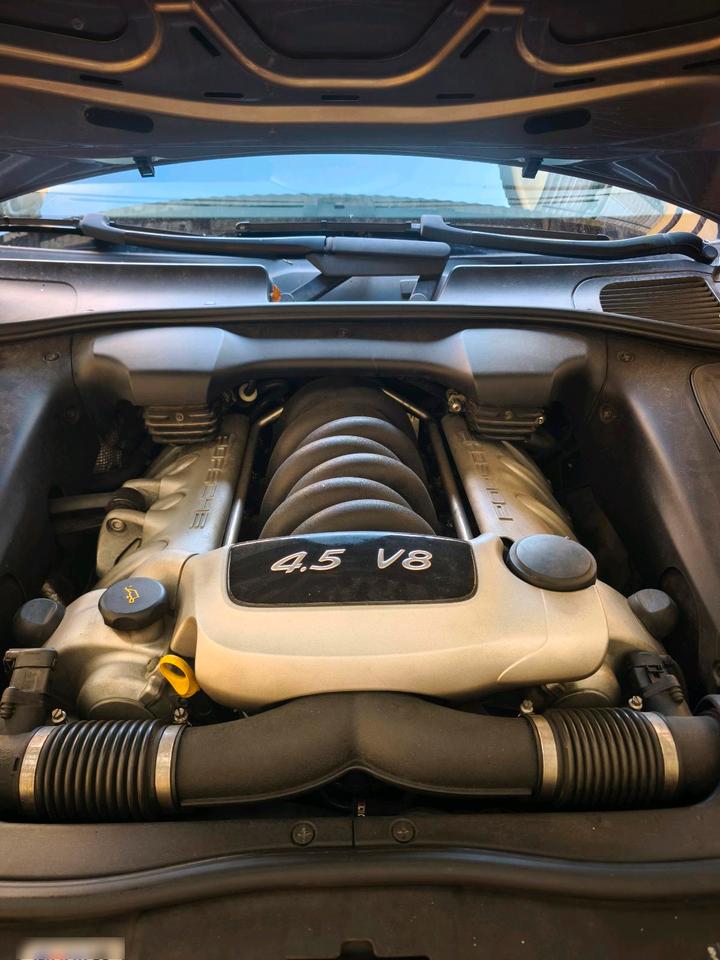 Porsche Cayenne 2005 — photo 8