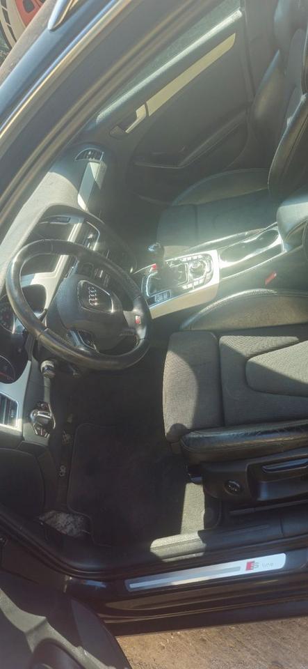 Audi A4 2011 — вигляд ззаду