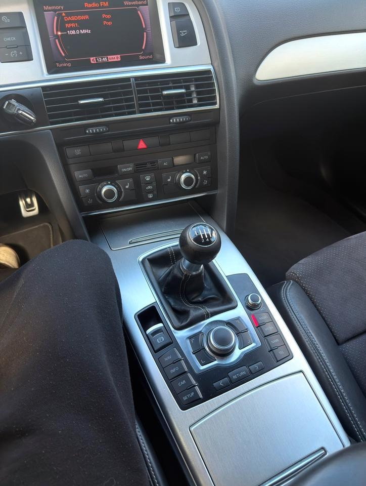 Audi A6 2011 — photo 15
