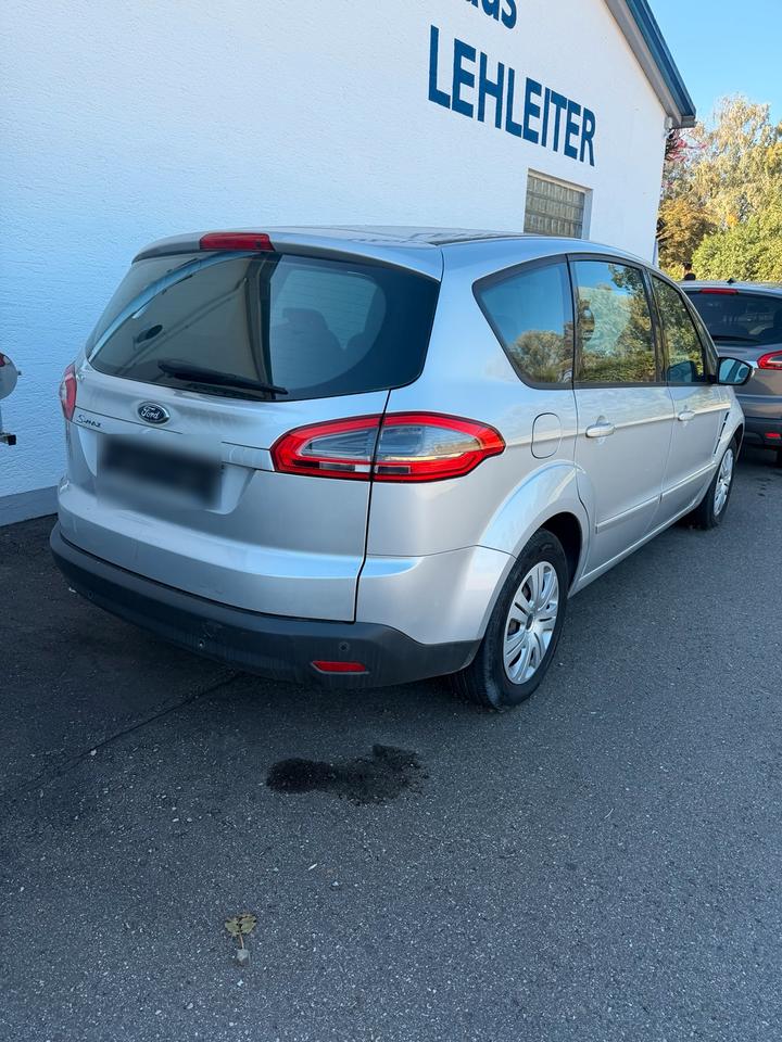 Ford S-Max 2012 — двигун