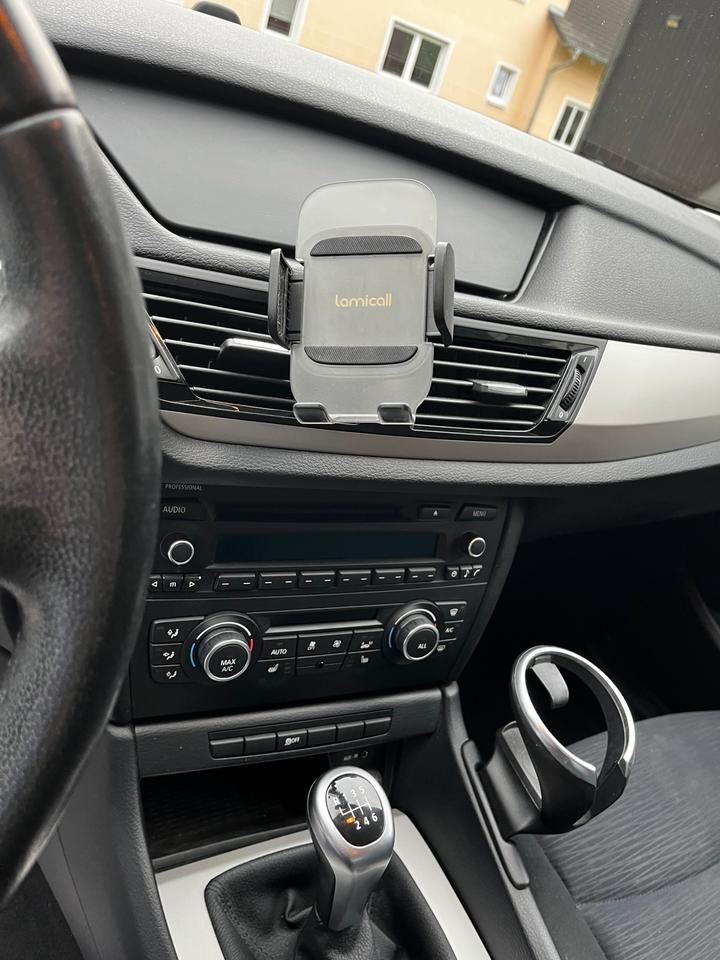 BMW X1 2012 — engine