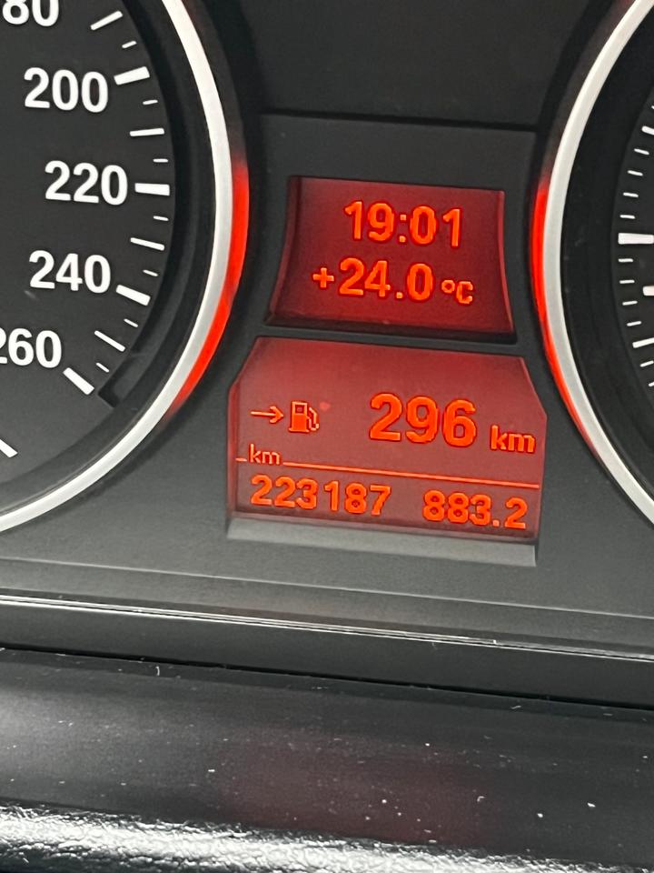 BMW X1 2012 — photo 5