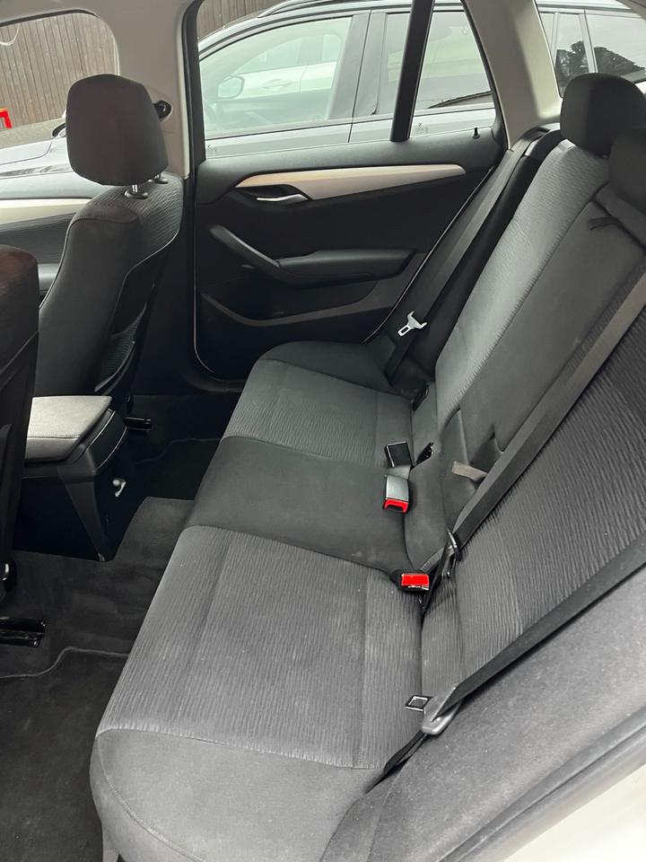 BMW X1 2012 — photo 8