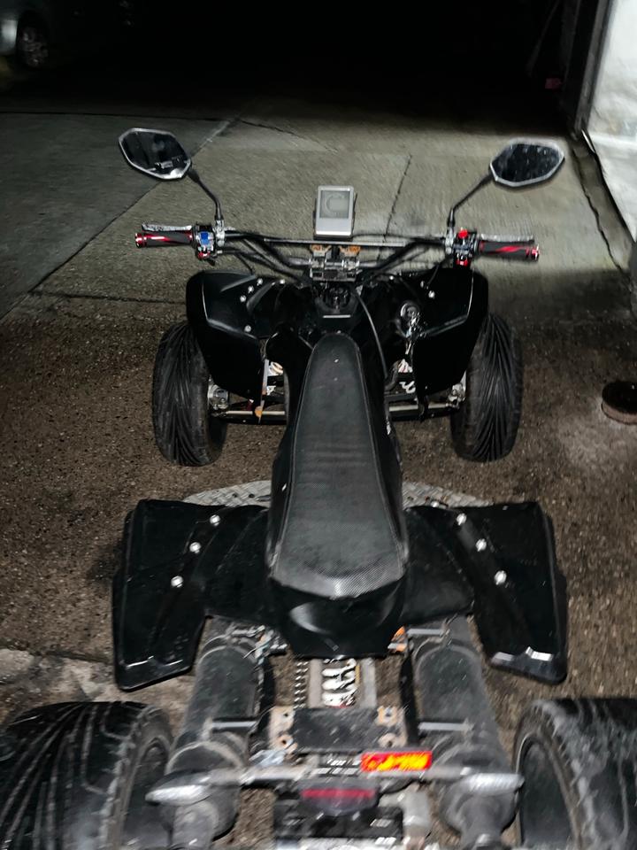 Weitere Motorräder Jin ling Quad 2013 — engine 250 ccm