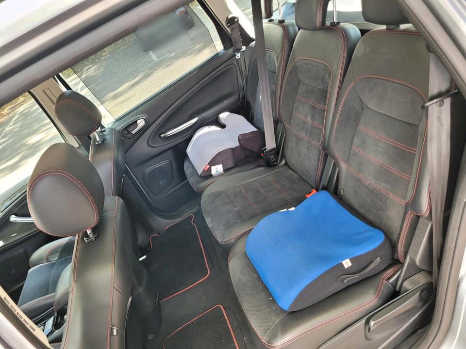 Ford S-Max 2010 — photo 7