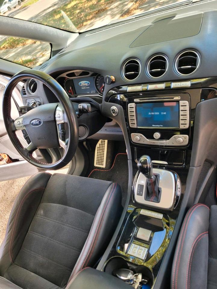 Ford S-Max 2010 — photo 8